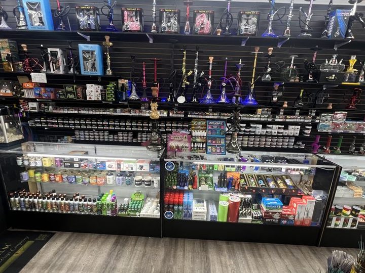 Inside Smoke Factory — smoke, vape & hookah lounge in Alpharetta, GA (7)